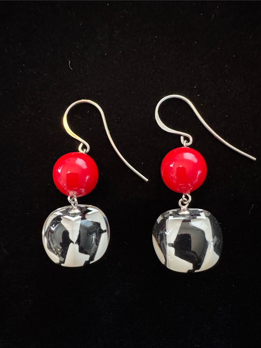 NWOT Zsiska Red & Black Drop Earrings